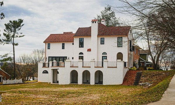 Unlocking the secrets to a flourishing uk garden: effective natural pest management techniques